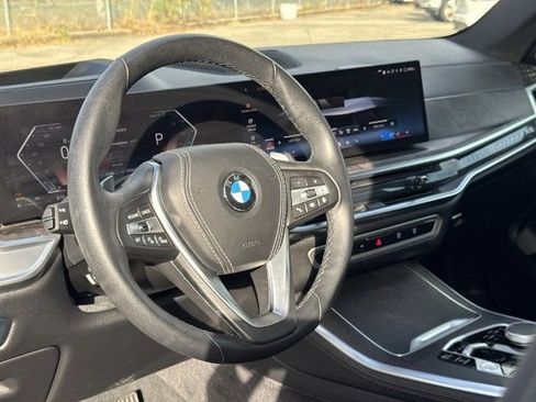 Used 2025 BMW X5 xDrive40i AWD/4WD image 8