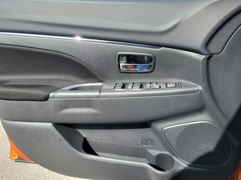 Used 2026 Mitsubishi Outlander Sport LE AWD/4WD image 25