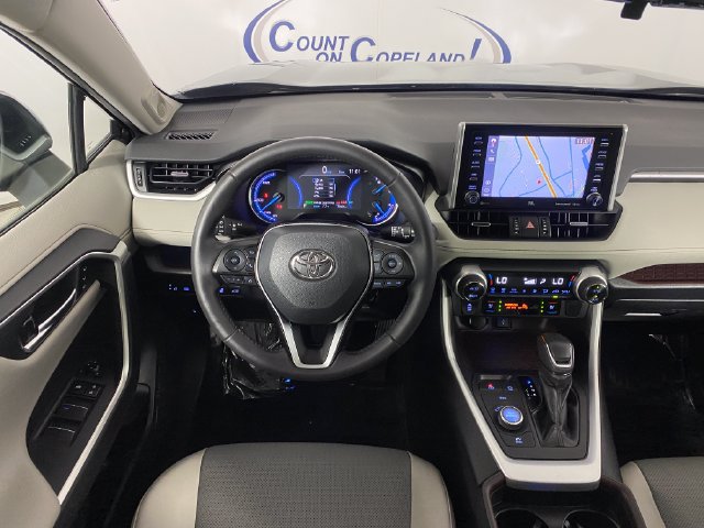 Certified 2020 Toyota RAV4 Limited w/ Limited Grade Weather Package AWD/4WD image 17