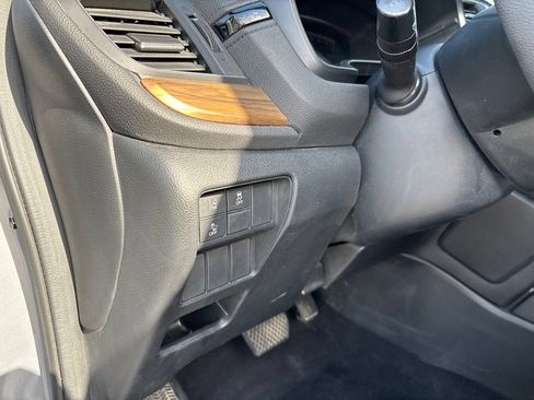Used 2017 Honda CR-V EX image 7