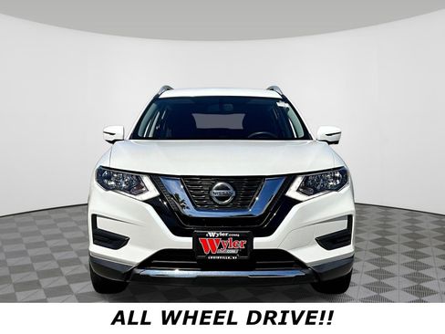 Used 2018 Nissan Rogue SV w/ Premium Package AWD/4WD image 2