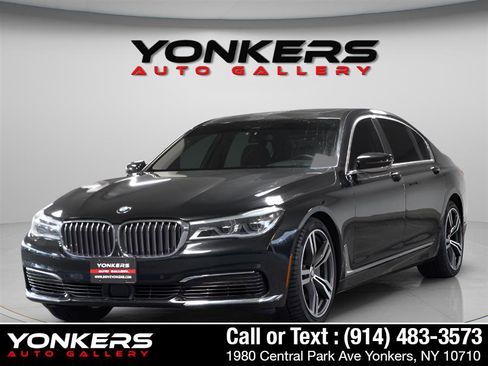 Used 2019 BMW 750i xDrive w/ Executive Package image 1