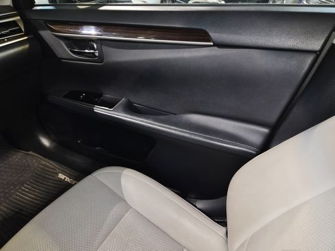 Used 2016 Lexus ES 350 w/ Premium Package w/Wood Trim FWD image 37