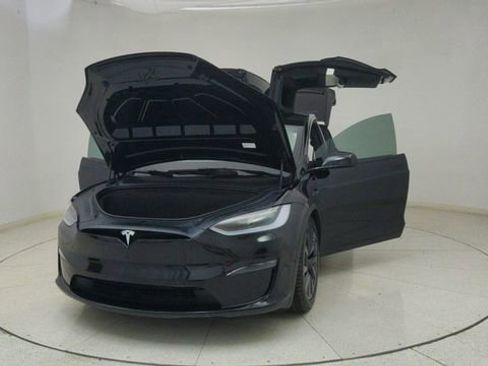 Used 2024 Tesla Model X Plaid image 78