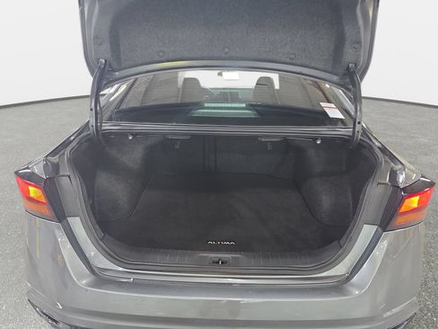Used 2022 Nissan Altima 2.5 S FWD image 12