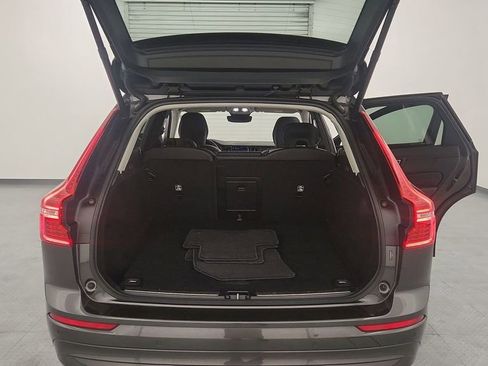 Used 2022 Volvo XC60 B5 Momentum image 27