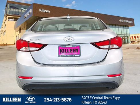 Used 2014 Hyundai Elantra SE w/ Option Group 02 FWD image 7