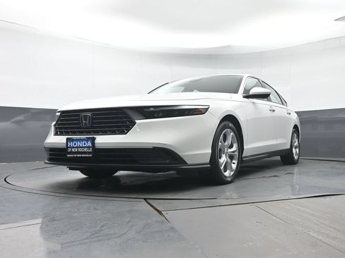 Used 2023 Honda Accord LX image 27