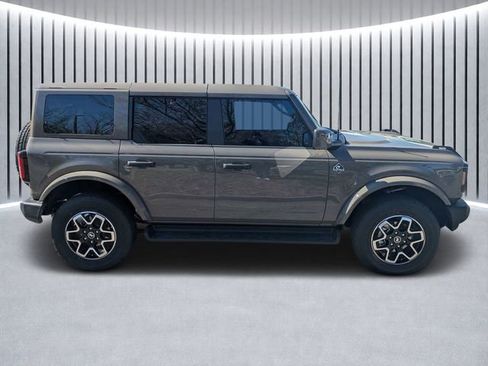 New 2026 Ford Bronco Outer Banks image 2