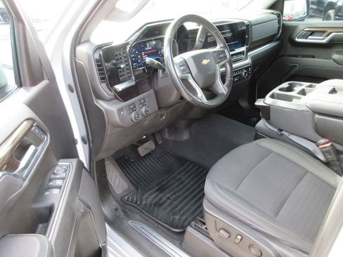 Certified 2022 Chevrolet Silverado 1500 LT image 15