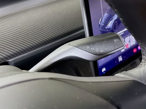 Used 2024 Tesla Model Y Long Range image 17