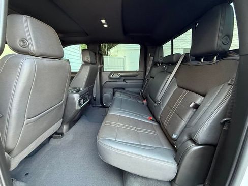 Used 2024 Chevrolet Silverado 2500 High Country AWD/4WD image 15