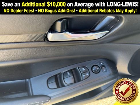 Used 2025 Nissan Altima 2.5 SV image 16