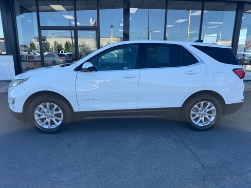 Used 2020 Chevrolet Equinox LT image 2