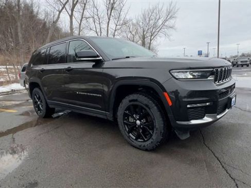 Used 2022 Jeep Grand Cherokee L Limited image 2