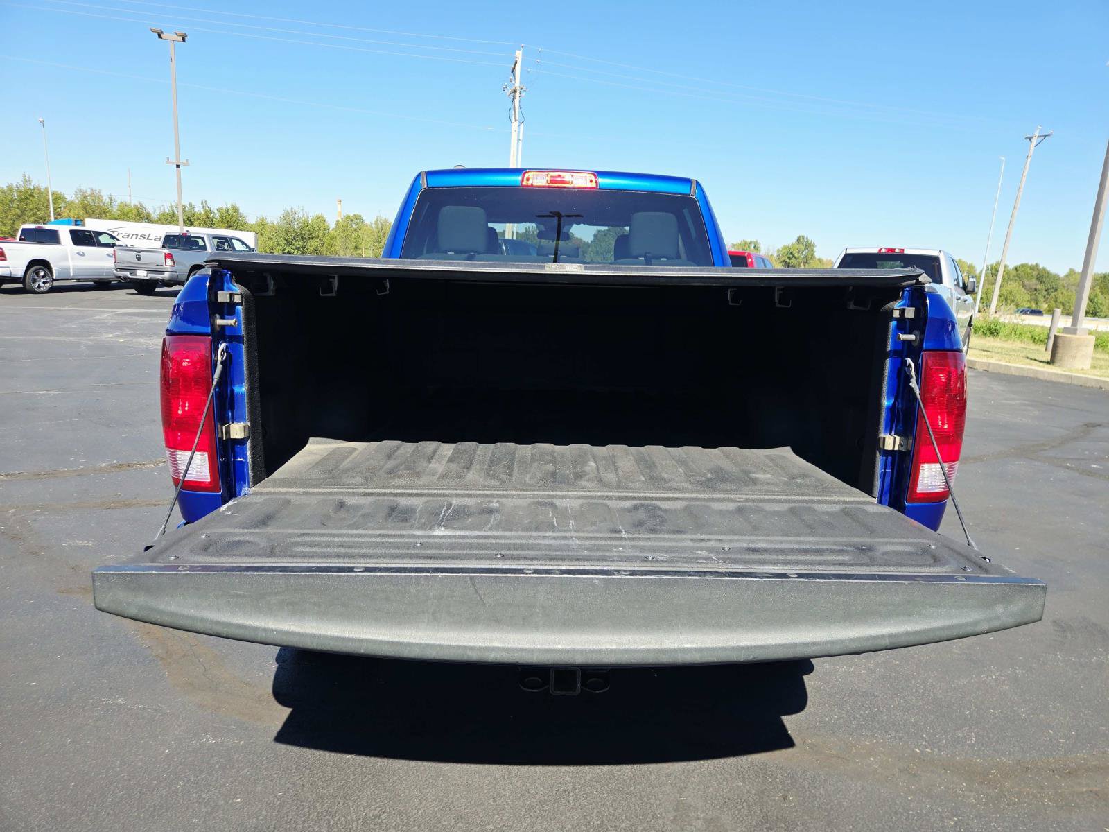 Used 2017 RAM 1500 Express AWD/4WD image 14
