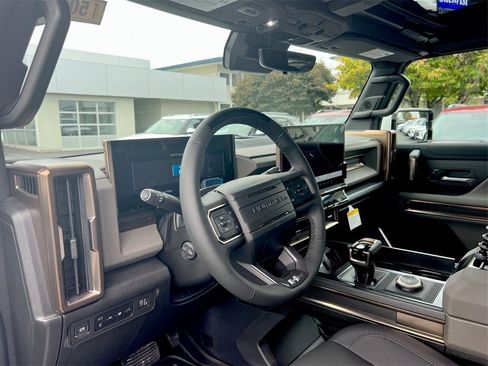 New 2025 GMC Hummer EV 2X image 10