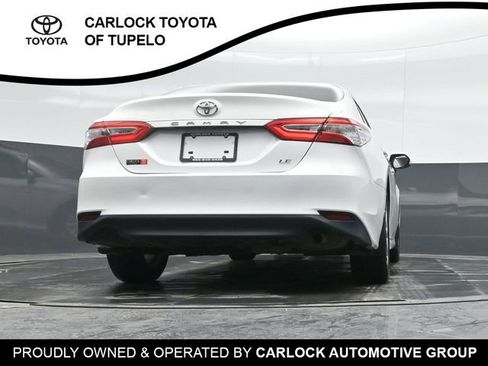 Used 2018 Toyota Camry LE image 32