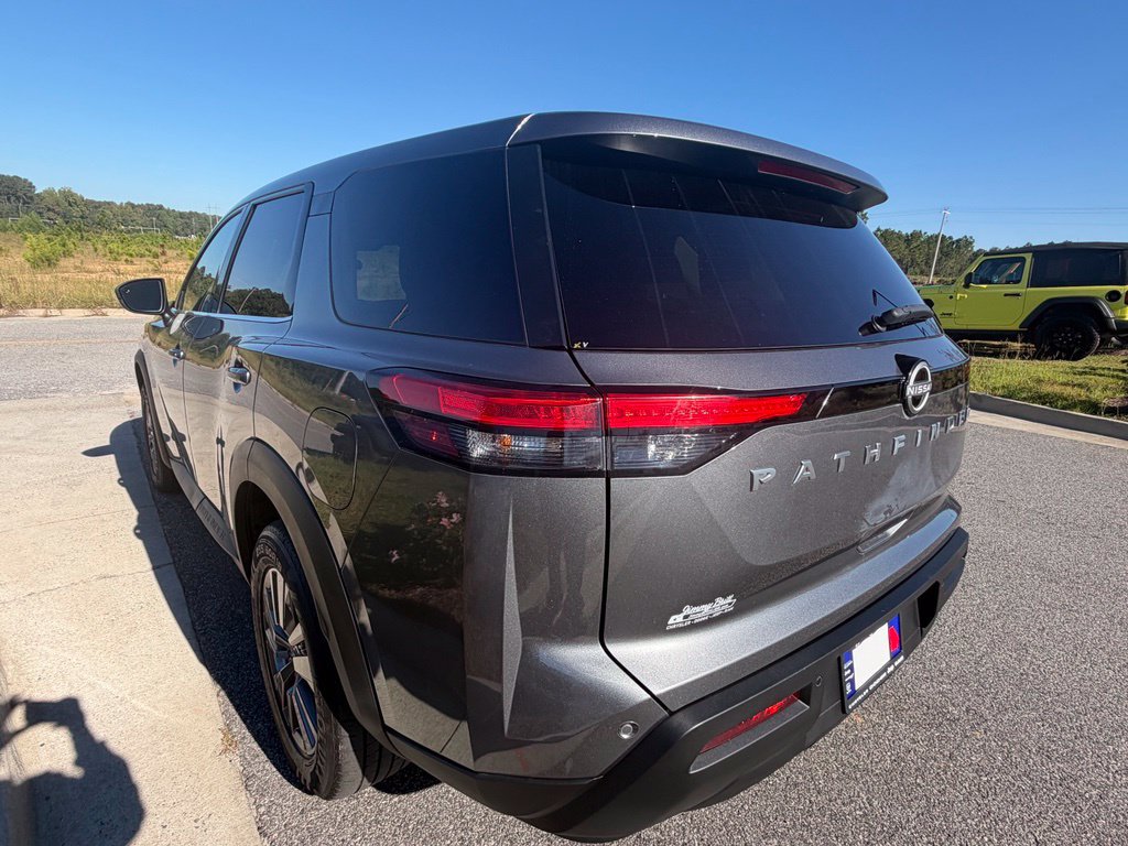 Used 2023 Nissan Pathfinder S FWD image 13