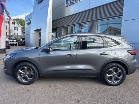Certified 2025 Ford Escape ST-Line Select AWD/4WD image 9