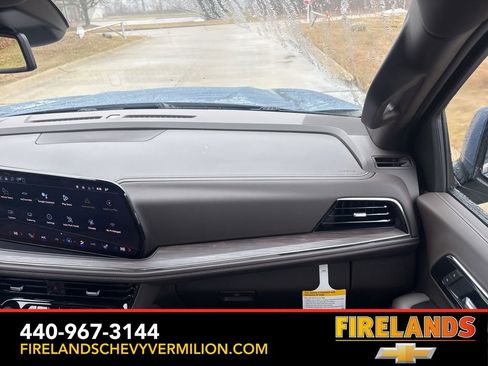 New 2026 Chevrolet Suburban LT w/ Comfort Package image 39