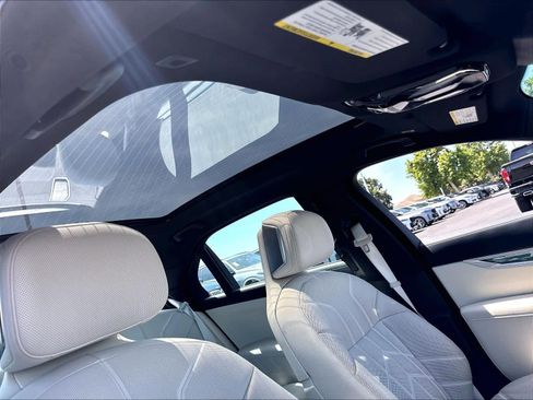 Used 2025 BMW 760i xDrive AWD/4WD image 27