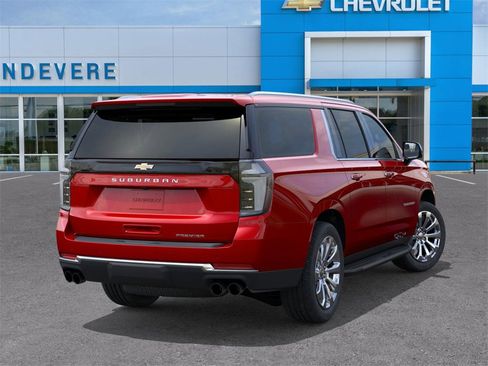 New 2025 Chevrolet Suburban Premier image 4