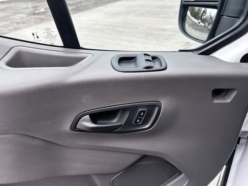 Used 2024 Ford Transit 350 XLT image 21