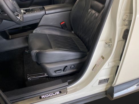 Used 2021 Nissan Rogue Platinum FWD image 9