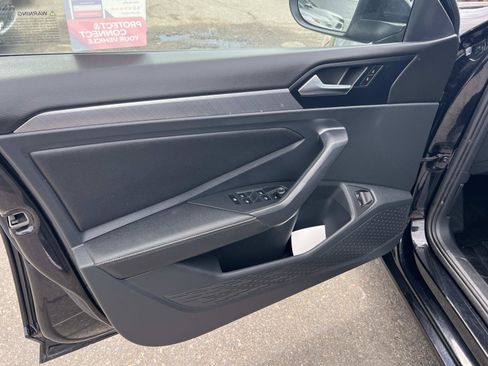 Certified 2024 Volkswagen Jetta SE FWD image 6
