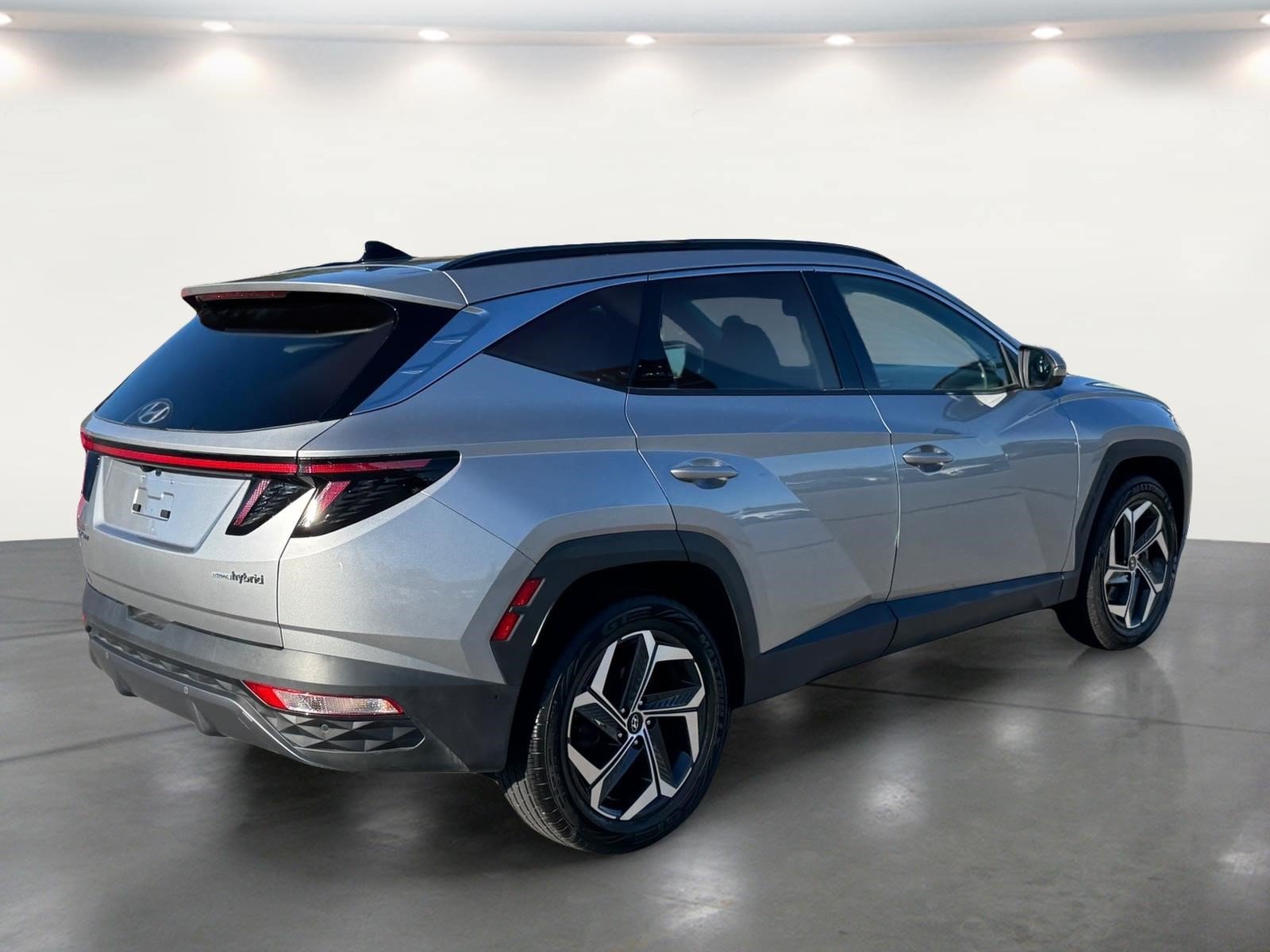Used 2024 Hyundai Tucson Limited AWD/4WD image 3