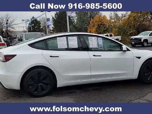 Used 2025 Tesla Model 3 image 11
