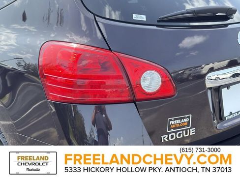 Used 2012 Nissan Rogue SV w/ Premium Pkg FWD image 12