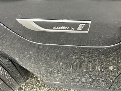 Used 2023 BMW 330e xDrive w/ M Sport Package AWD/4WD image 38