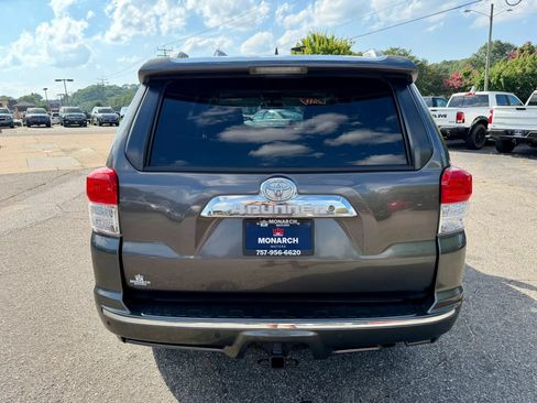 Used 2011 Toyota 4Runner SR5 w/ Premium Pkg w/Leather AWD/4WD image 4