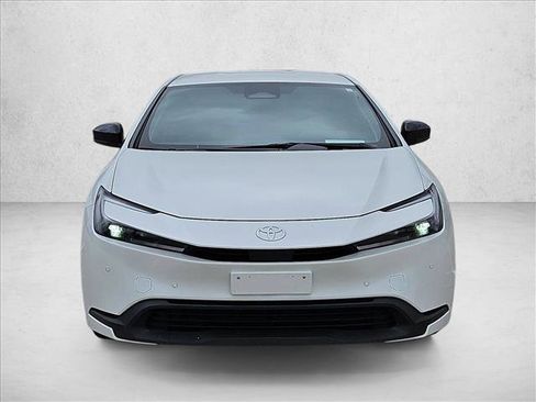 Used 2024 Toyota Prius LE image 2