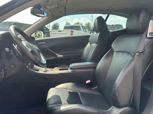 Used 2014 Lexus IS 250C w/ Luxury Package RWD image 4