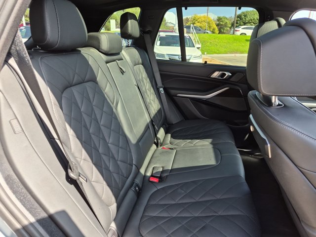Used 2024 BMW X5 xDrive40i w/ Executive Package AWD/4WD image 22