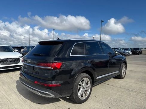 Used 2023 Audi Q7 3.0T Premium Plus w/ Premium Plus Package AWD/4WD image 3