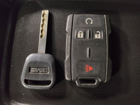 Used 2014 GMC Sierra 1500 SLE w/ SLE Value Package image 32