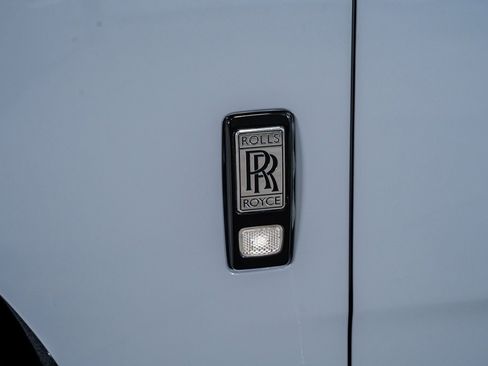 Used 2019 Rolls-Royce Cullinan image 24