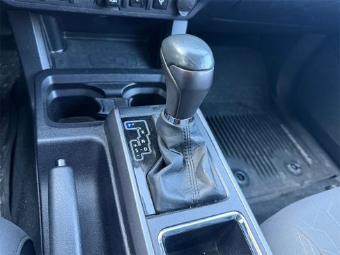 Used 2019 Toyota Tacoma TRD Off-Road image 21