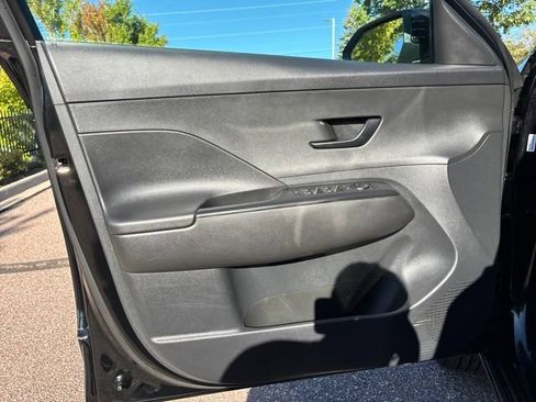 Used 2025 Hyundai Kona SEL AWD/4WD image 15