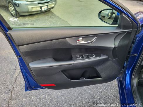 Used 2021 Kia Forte LXS FWD image 21