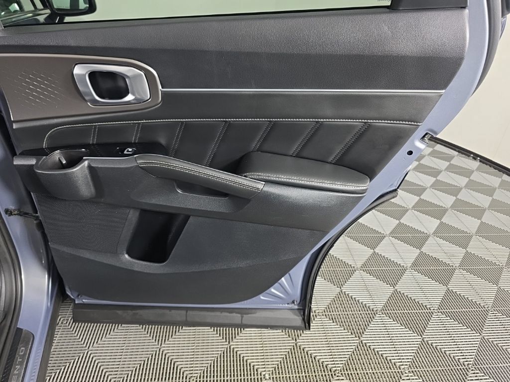 Used 2022 Kia Sorento SX FWD image 37