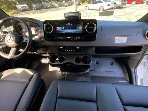 New 2026 Mercedes-Benz Sprinter 2500 image 7