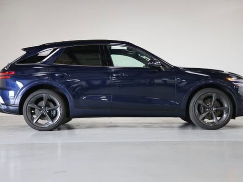 Used 2026 Genesis GV70 3.5T Sport Prestige image 17