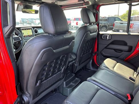 Used 2021 Jeep Wrangler Unlimited Rubicon w/ Trailer Tow Package AWD/4WD image 37