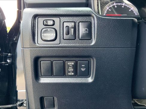 Used 2022 Toyota 4Runner TRD Sport AWD/4WD image 33