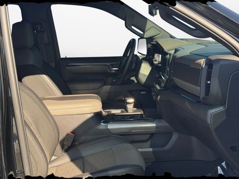 Used 2024 Chevrolet Silverado 1500 ZR2 w/ Technology Package image 15